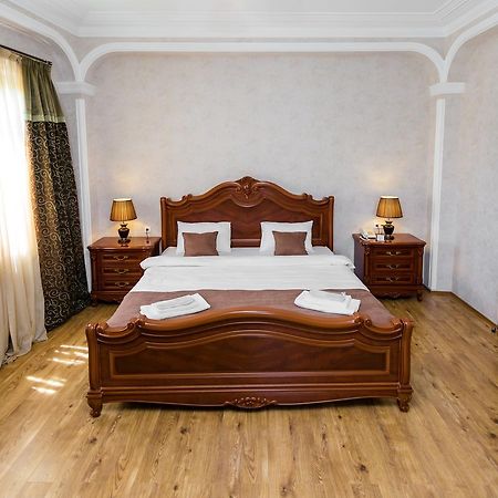 Elia Palace Hotel Тбілісі Екстер'єр фото